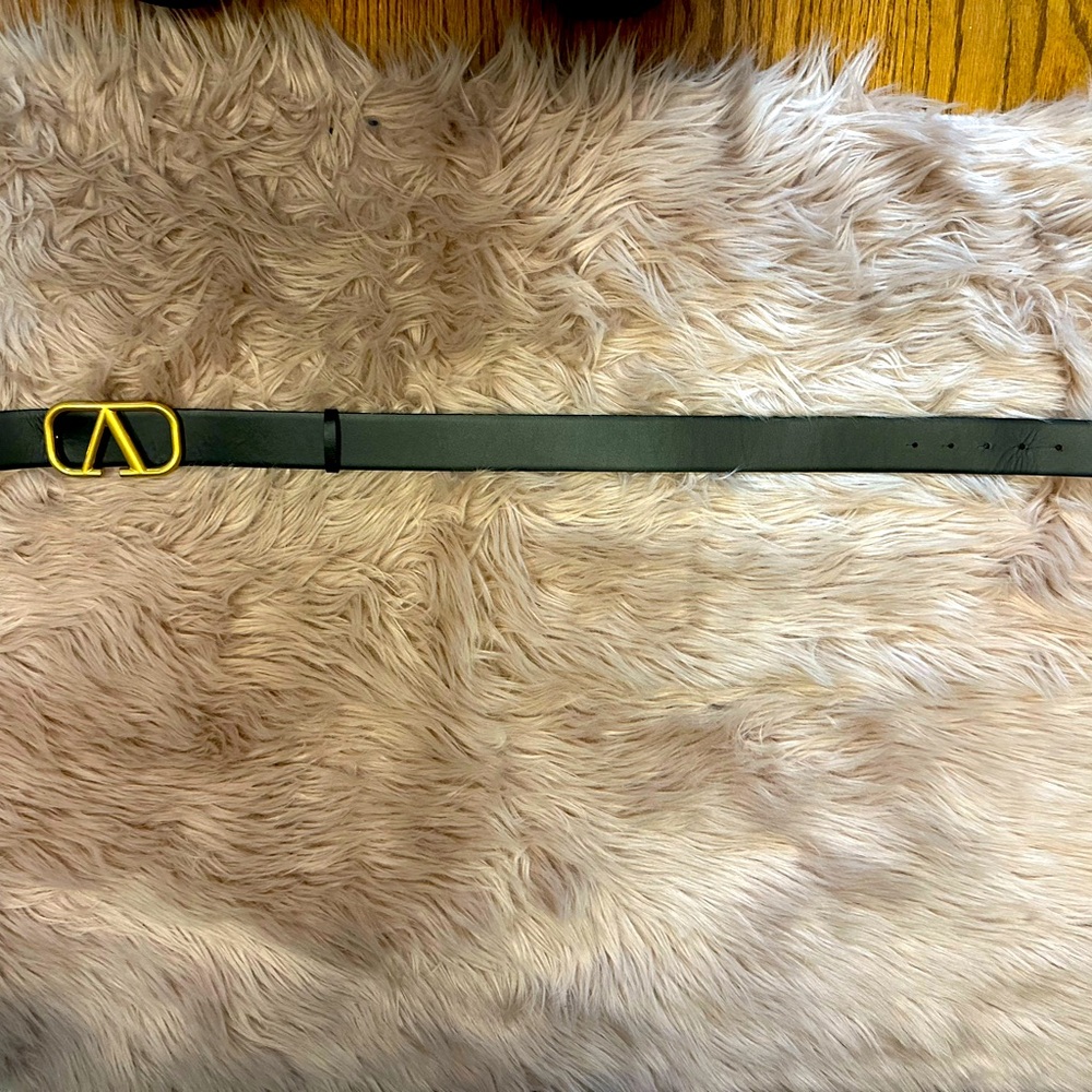 Valentino REVERSIBLE VLOGO SIGNATURE BELT IN GLOSSY CALFSKIN 40 MM - Picture 7 of 10